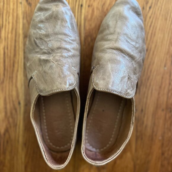 Frye flats size 8 - Picture 1 of 2